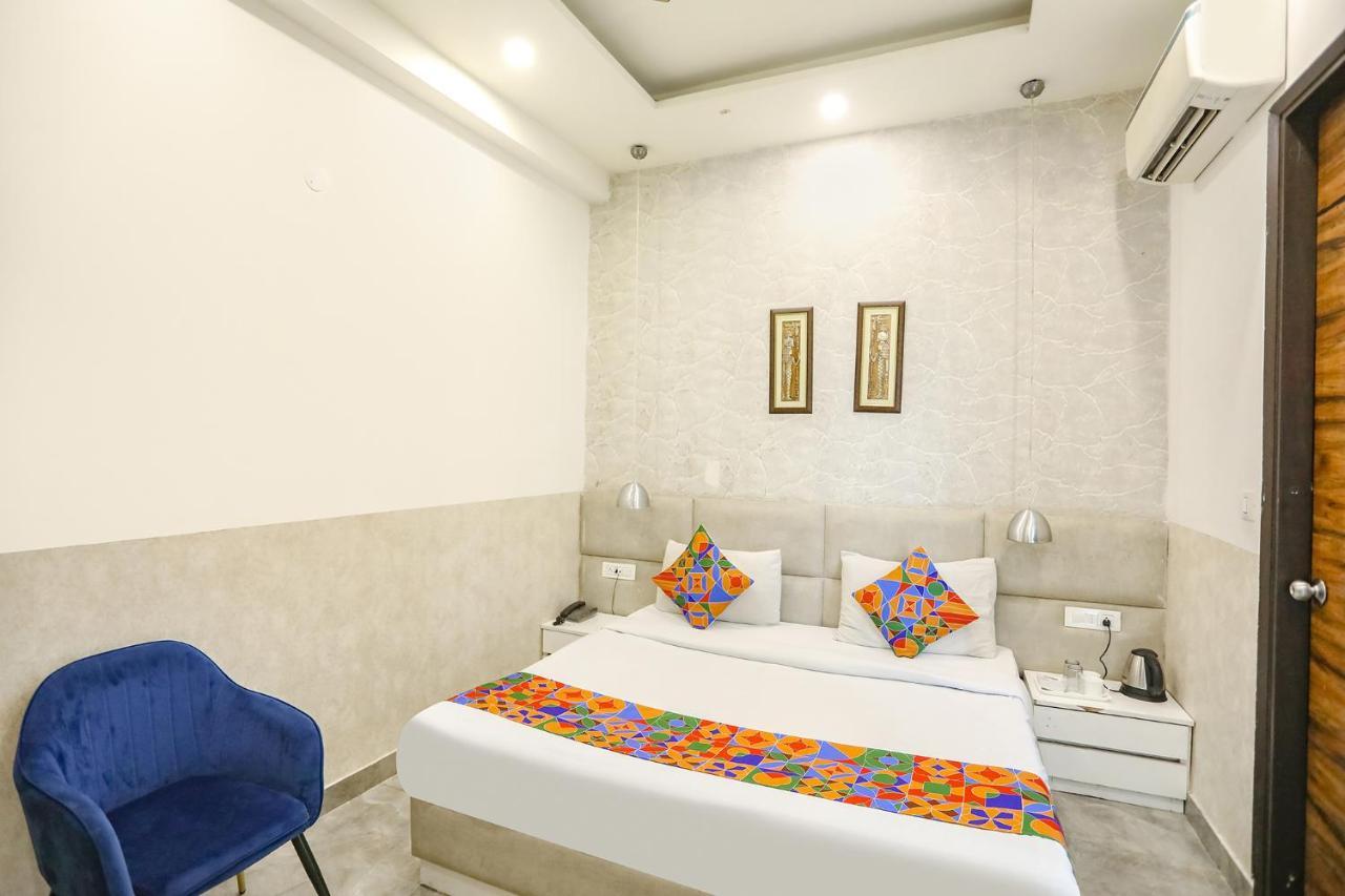 Fabhotel F9 Sector 19 Noida Exterior photo