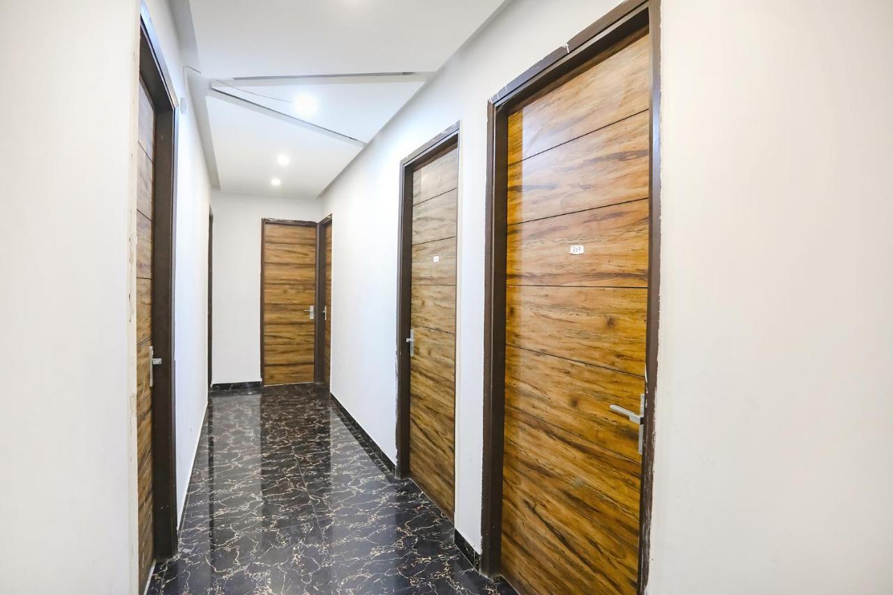 Fabhotel F9 Sector 19 Noida Exterior photo