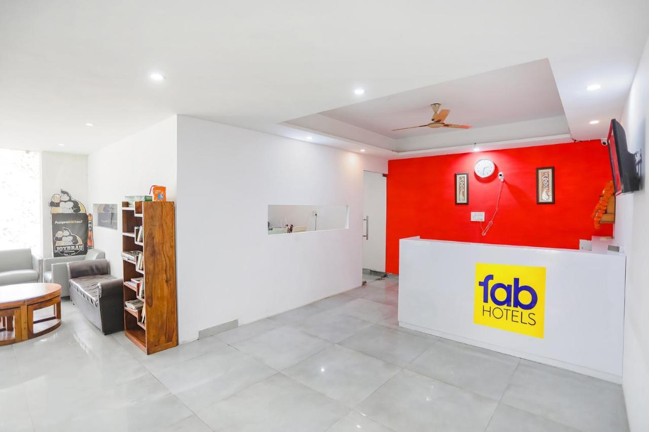 Fabhotel F9 Sector 19 Noida Exterior photo