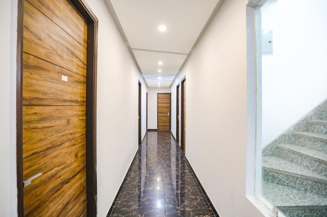 Fabhotel F9 Sector 19 Noida Exterior photo