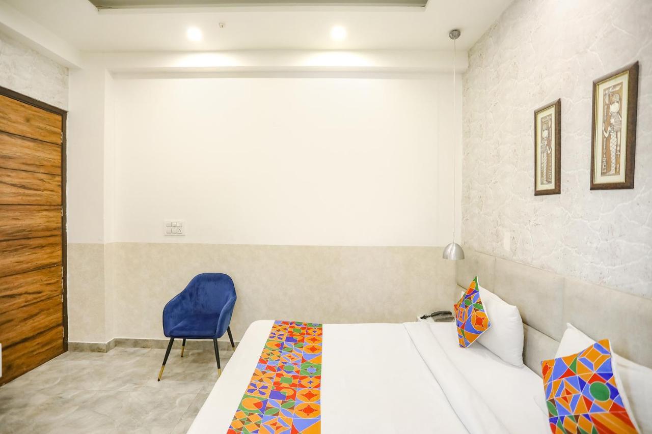 Fabhotel F9 Sector 19 Noida Exterior photo