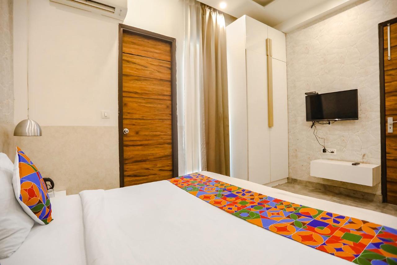 Fabhotel F9 Sector 19 Noida Exterior photo